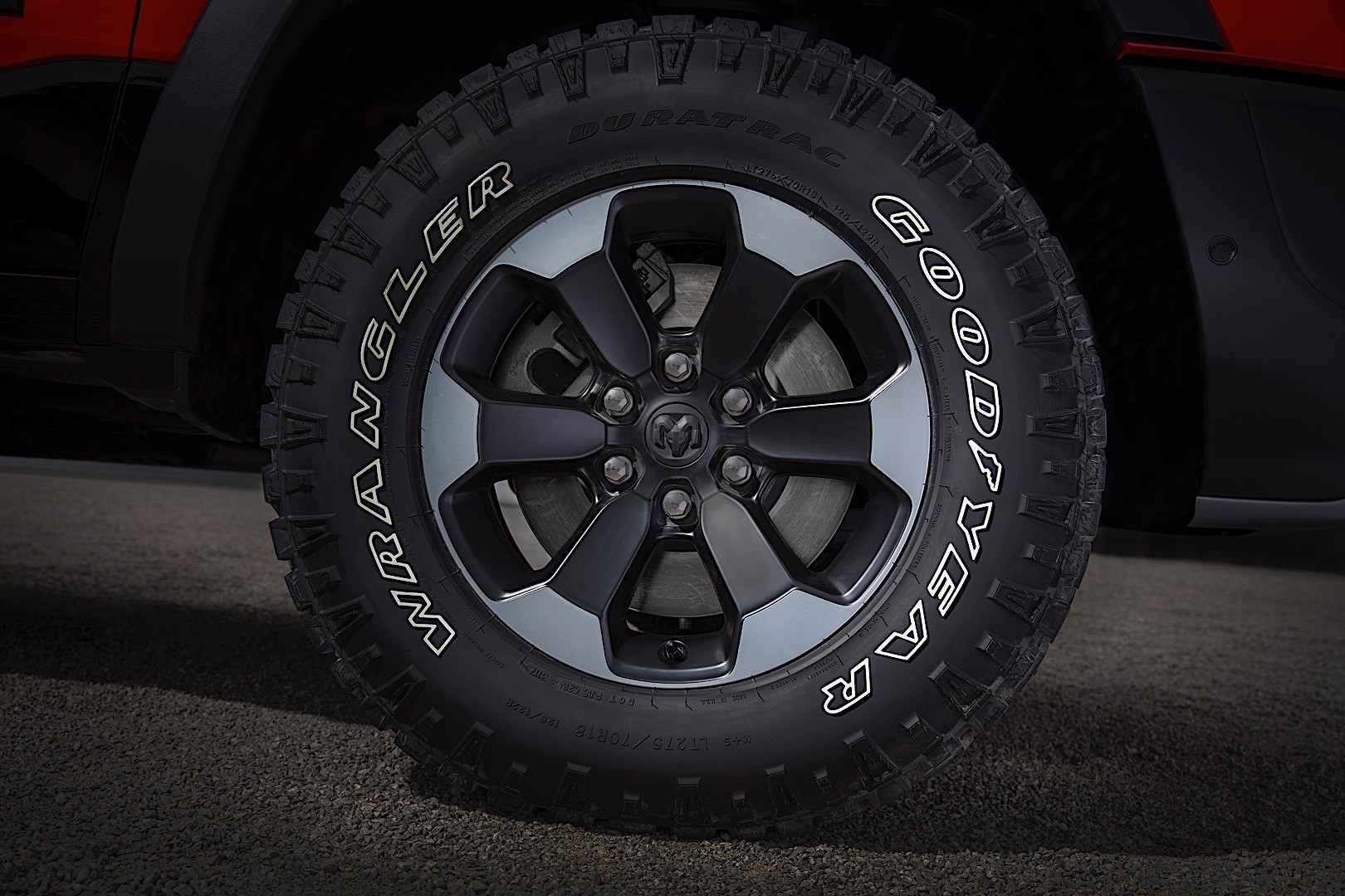 Ram Trucks 1500 photo 7