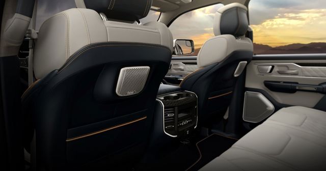 Ram Trucks 1500 photo 31