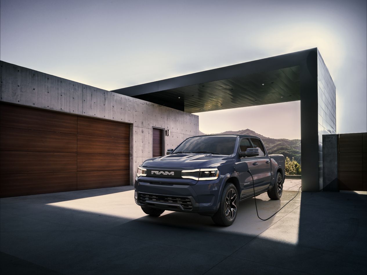 Ram Trucks 1500 photo 5