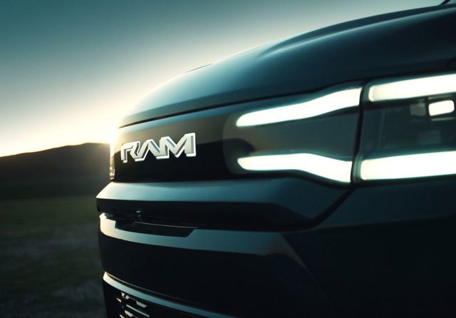 Ram Trucks 1500 photo 12