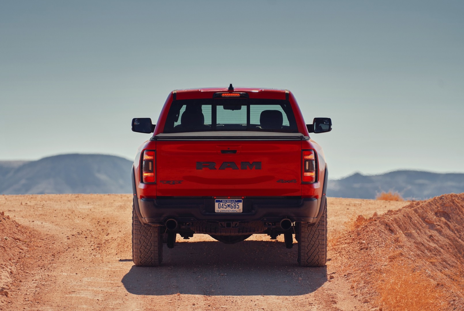 Ram Trucks 1500 photo 9