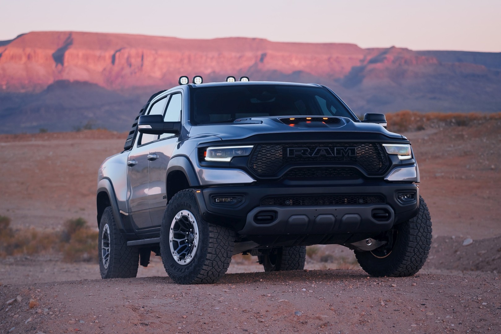 Ram Trucks 1500 photo 12