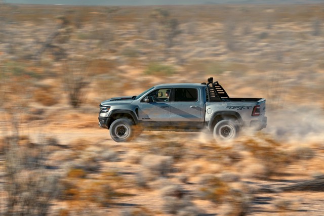 Ram Trucks 1500 photo 32