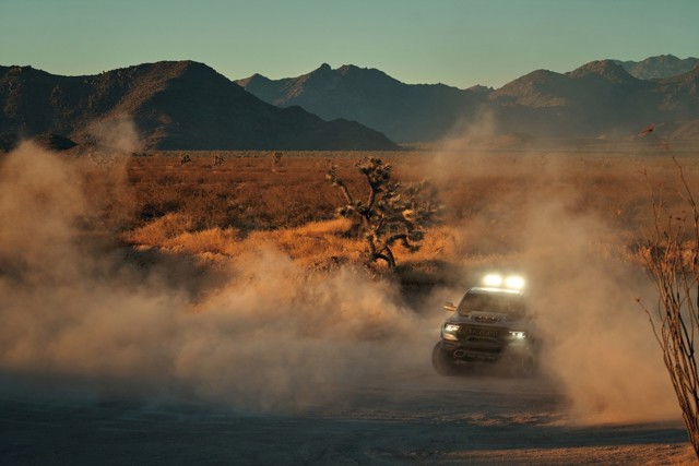 Ram Trucks 1500 photo 33