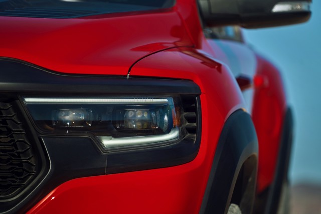 Ram Trucks 1500 photo 43