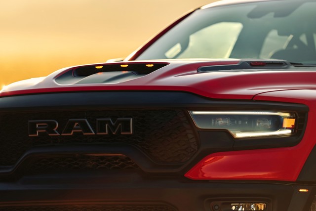Ram Trucks 1500 photo 44
