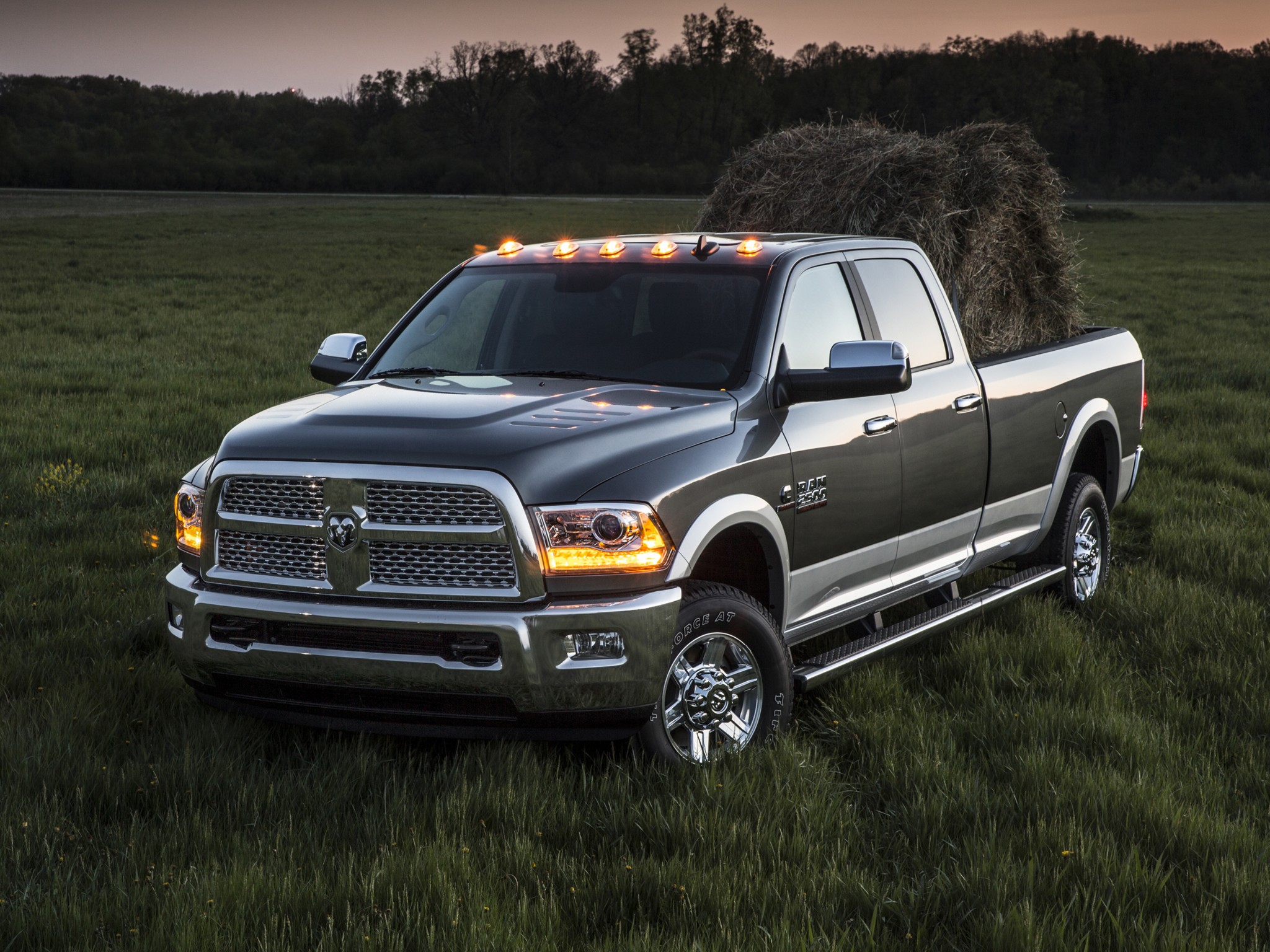 Ram Trucks 2500 photo 34
