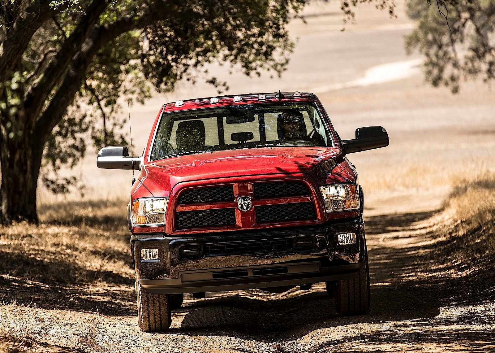 Ram Trucks 2500 photo 10