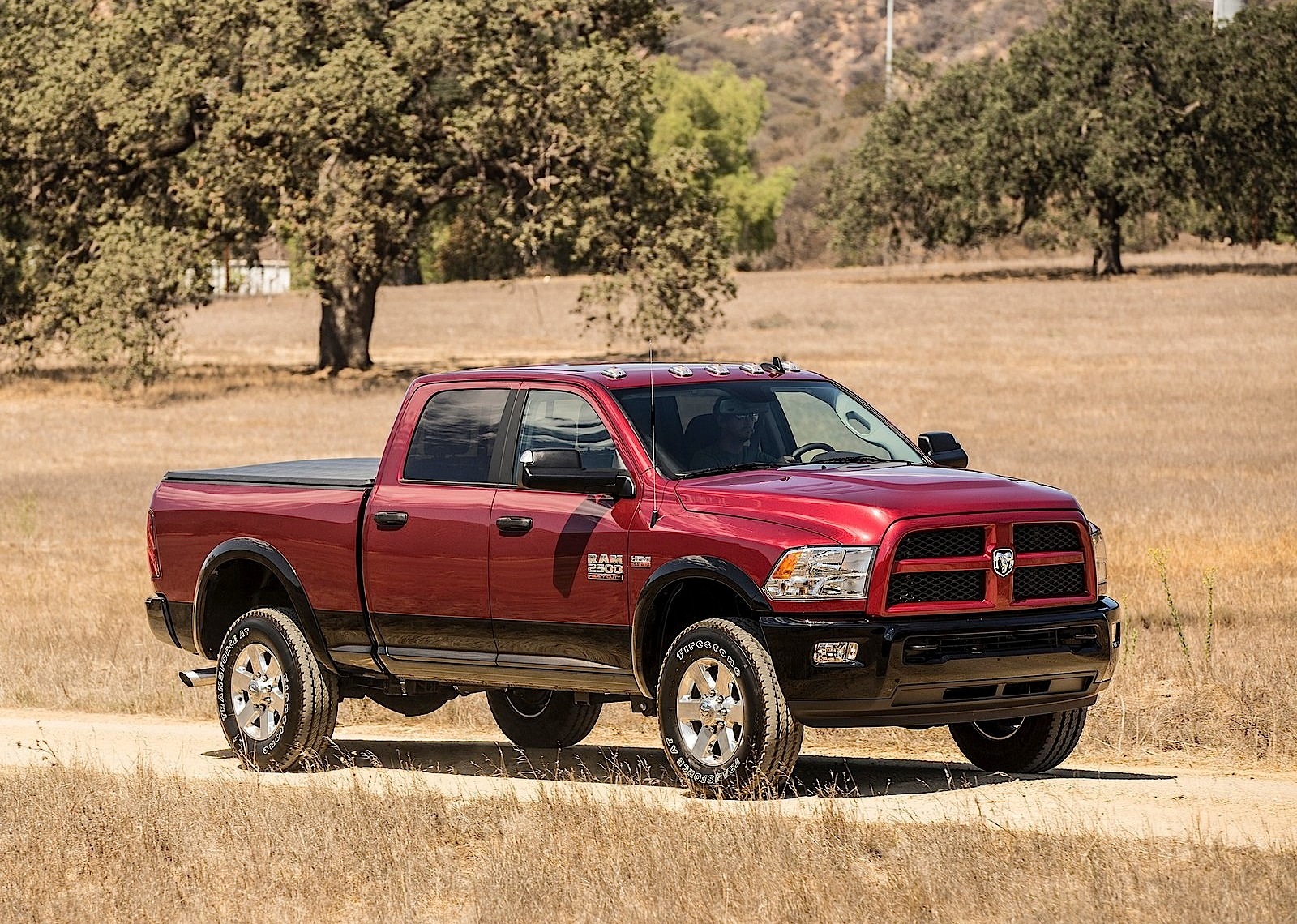 Ram Trucks 2500 photo 19