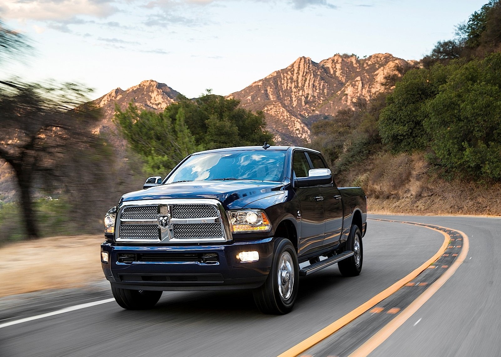 Ram Trucks 2500 photo 20