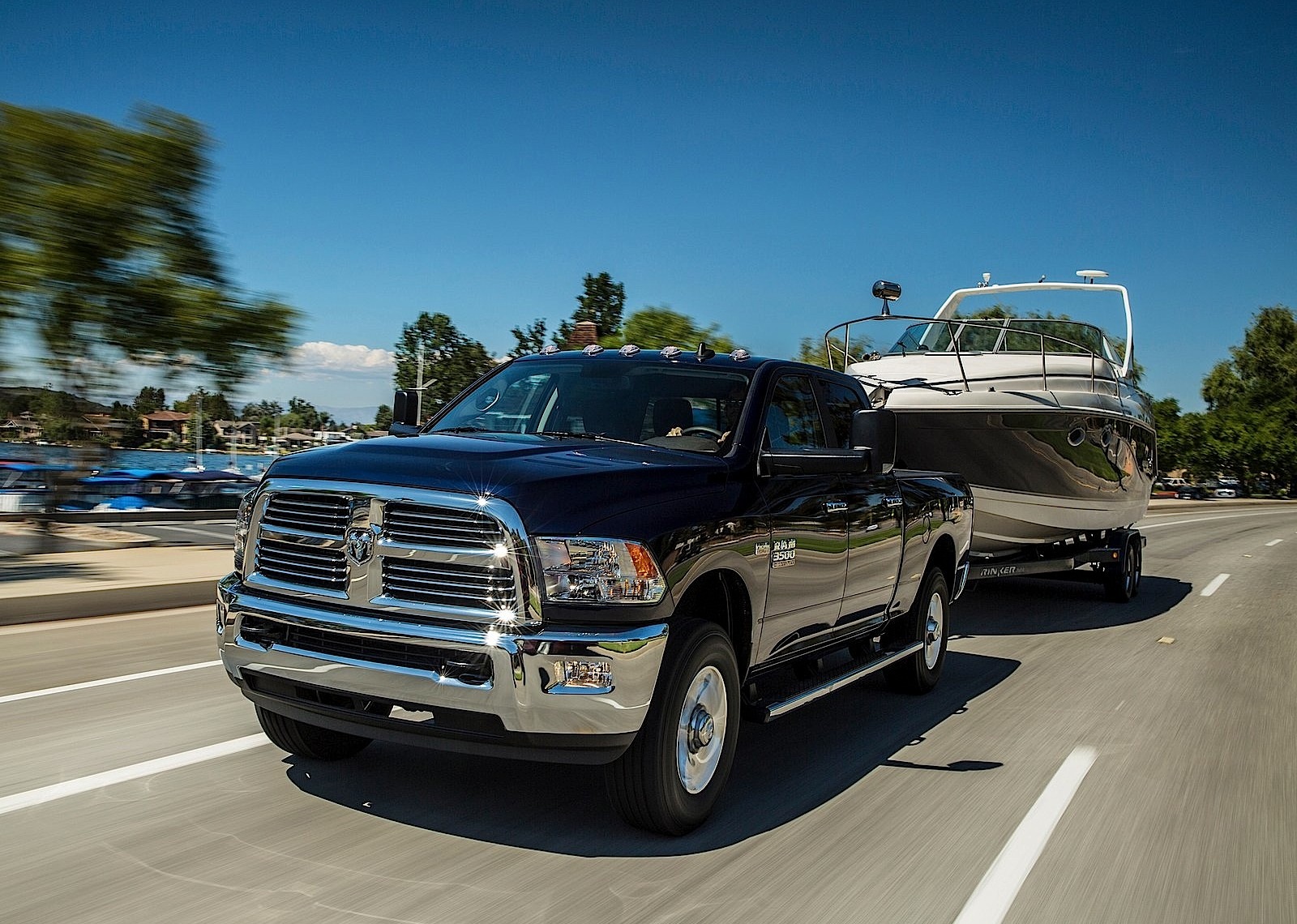 Ram Trucks 2500 photo 22