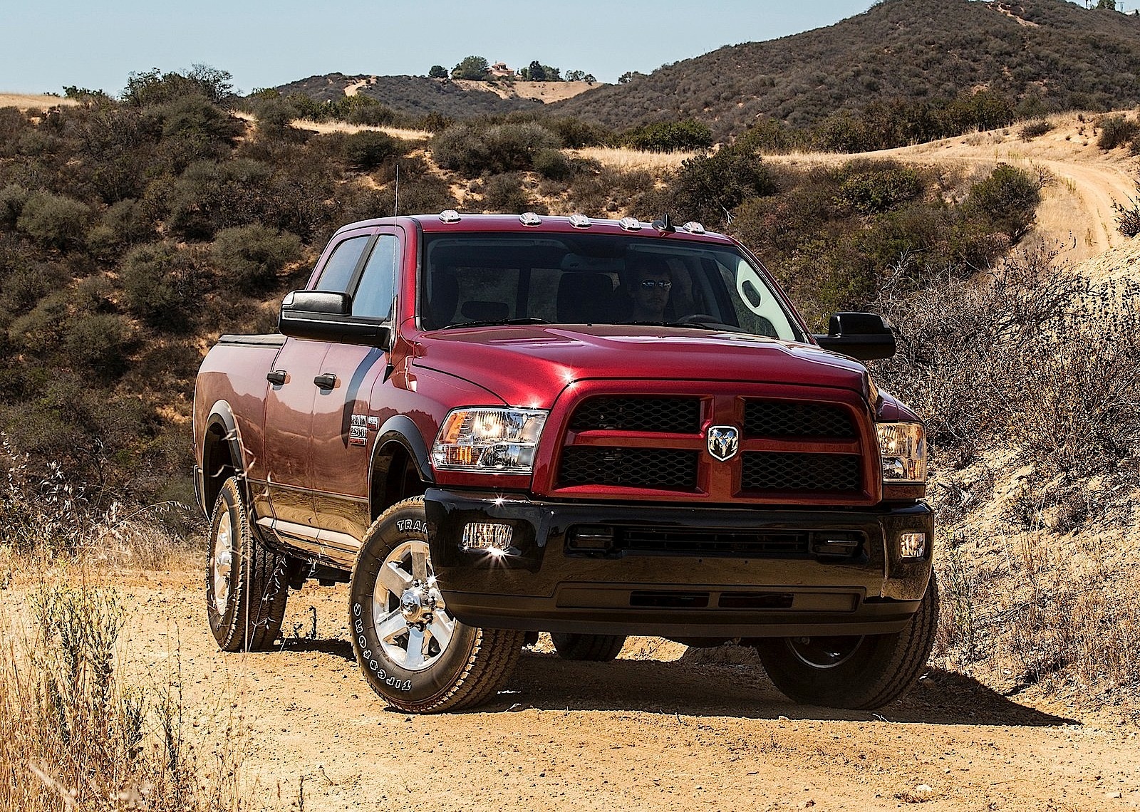 Ram Trucks 2500 photo 2
