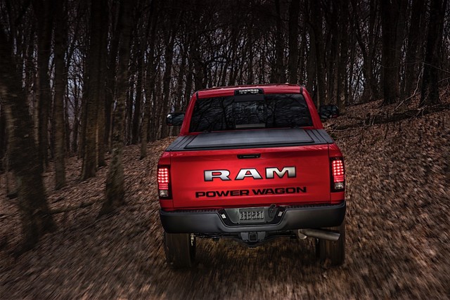 Ram Trucks 2500 photo 9