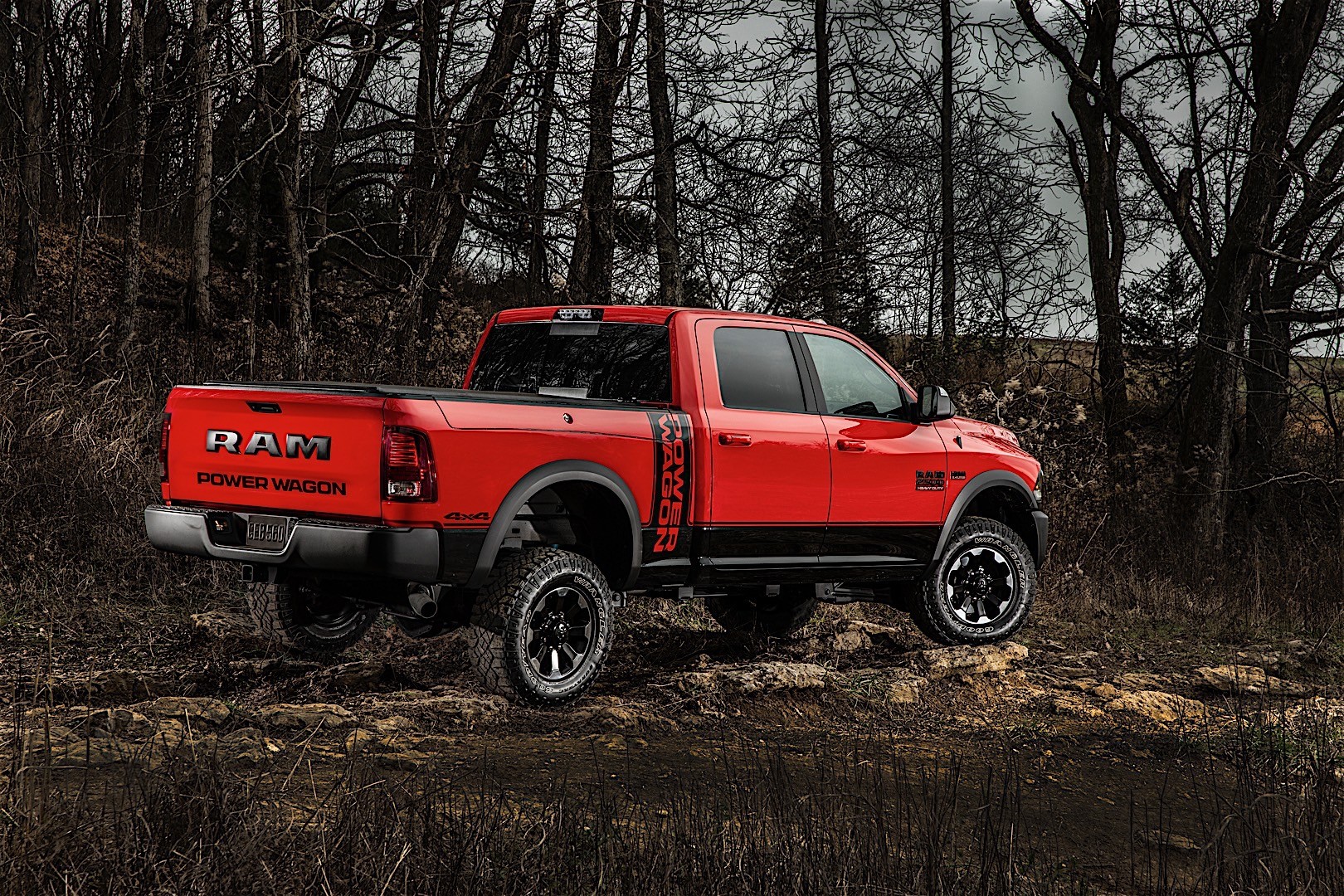 Ram Trucks 2500 photo 17