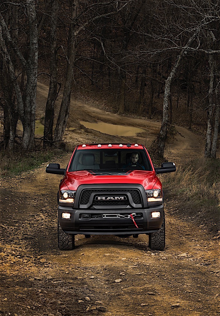 Ram Trucks 2500 photo 19