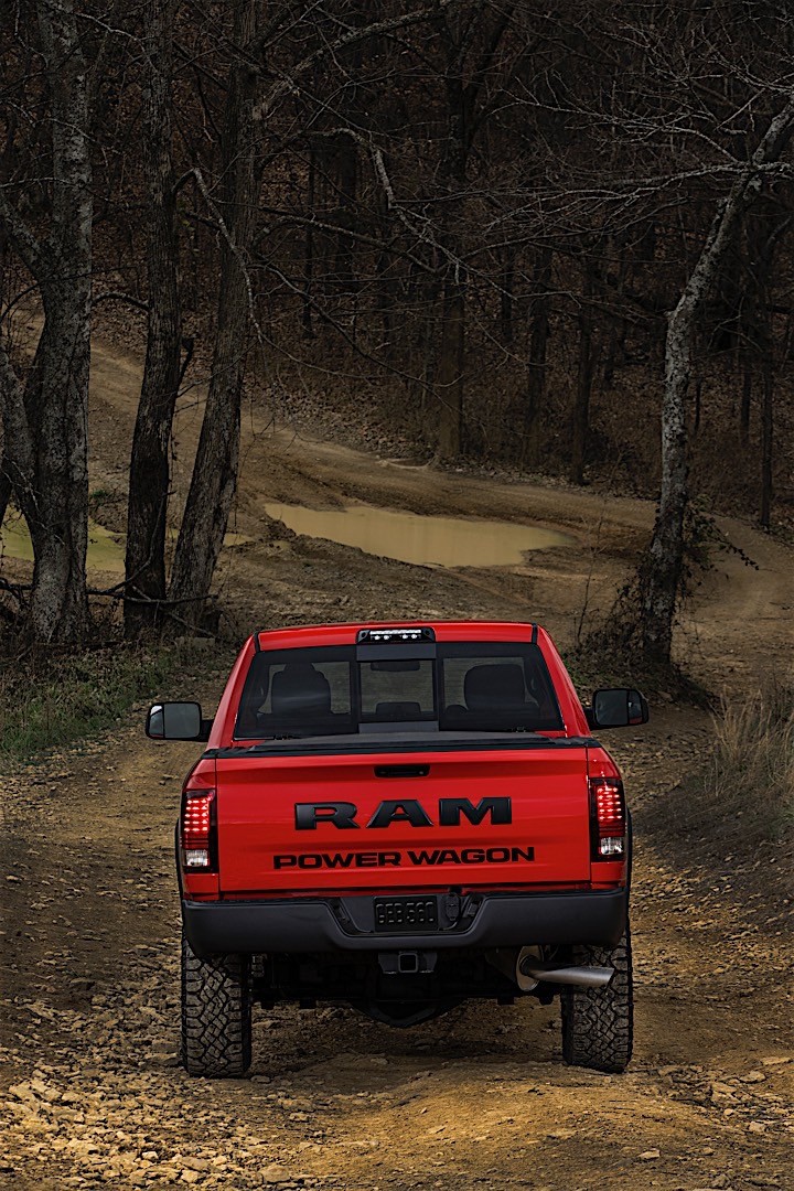 Ram Trucks 2500 photo 21