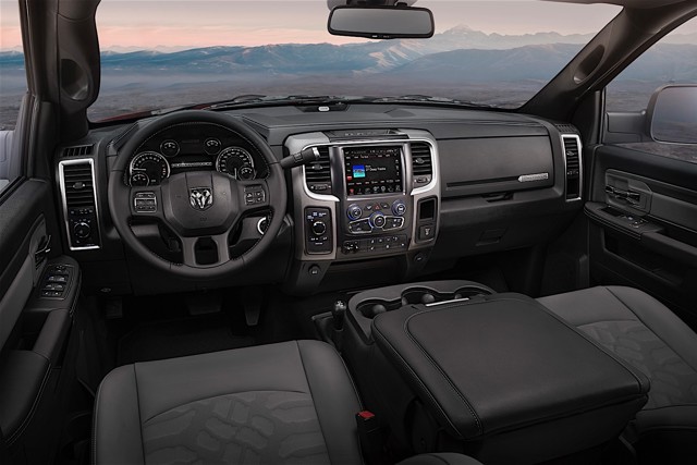 Ram Trucks 2500 photo 28