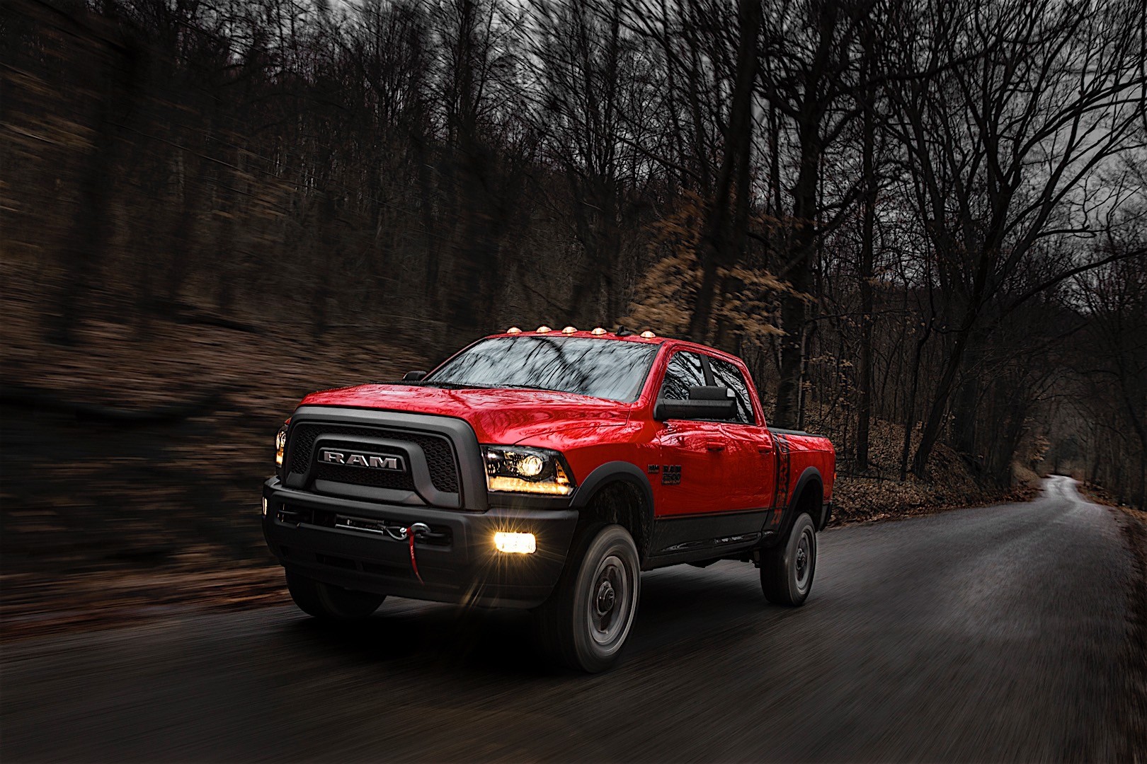 Ram Trucks 2500 photo 2