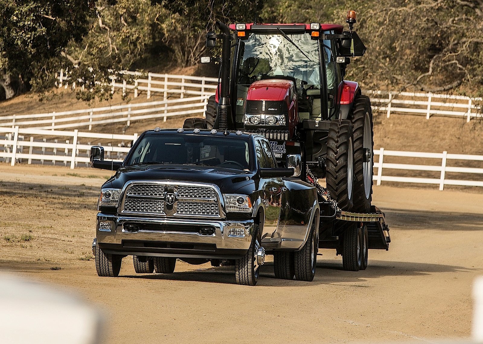 Ram Trucks 3500 photo 7