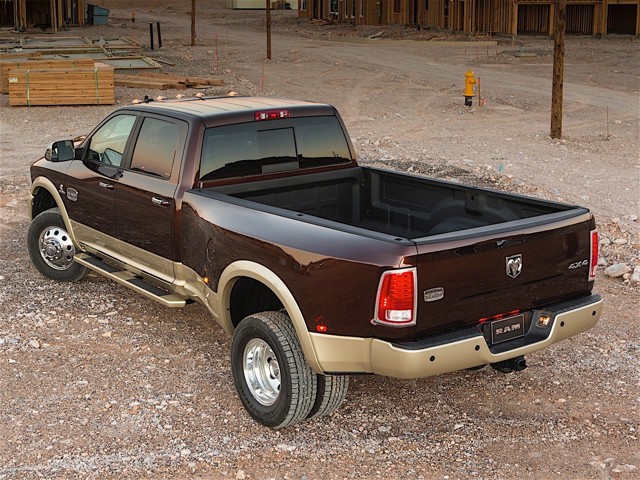 Ram Trucks 3500 foto 13