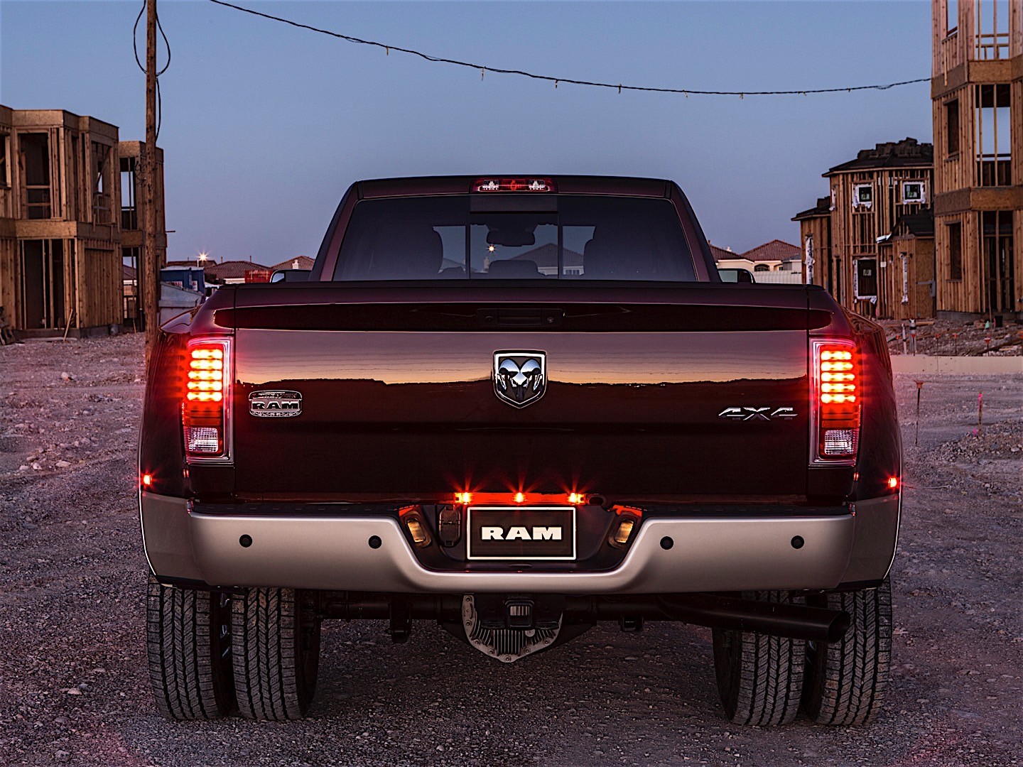 Ram Trucks 3500 photo 19