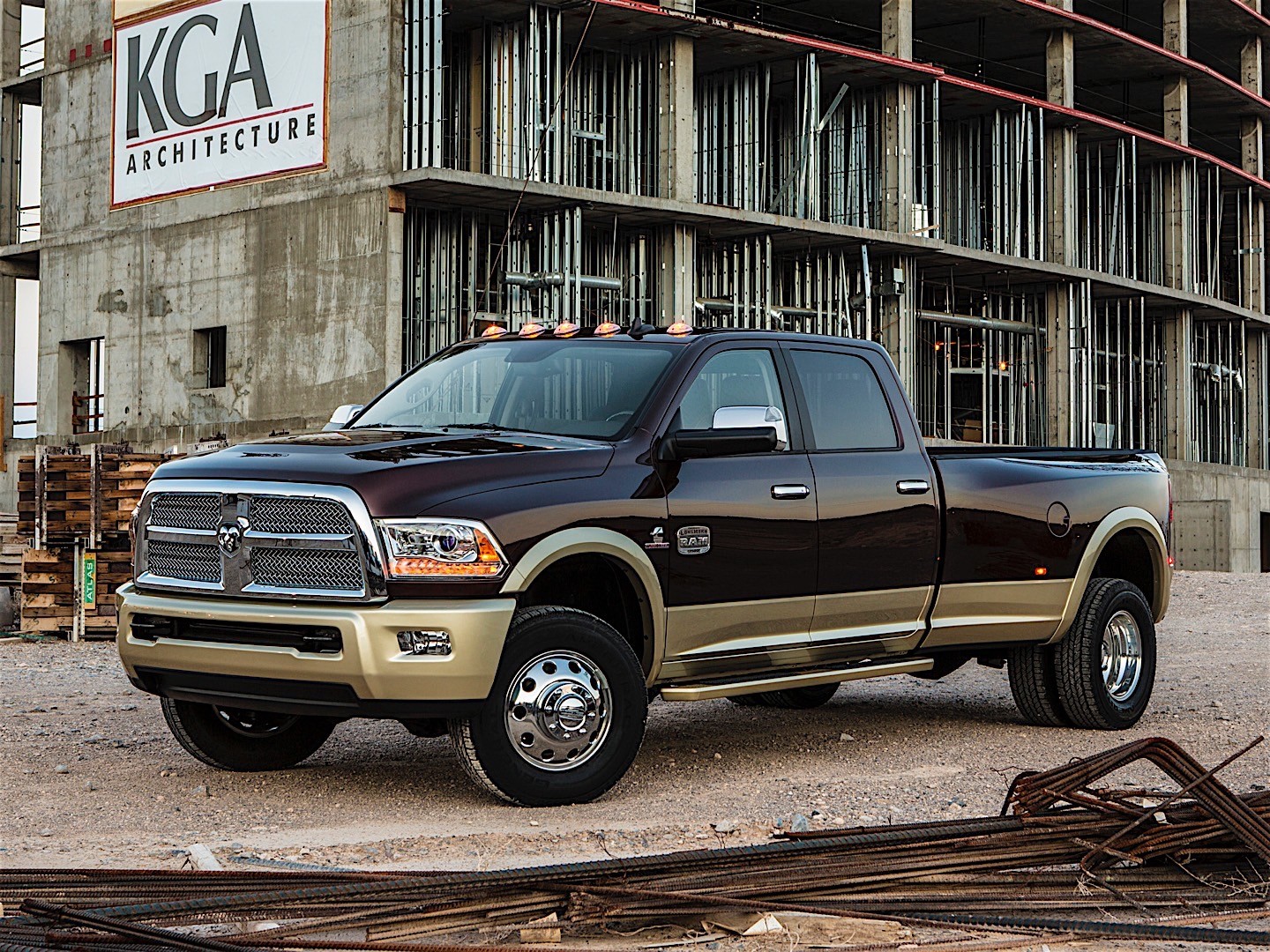 Ram Trucks 3500 photo 26