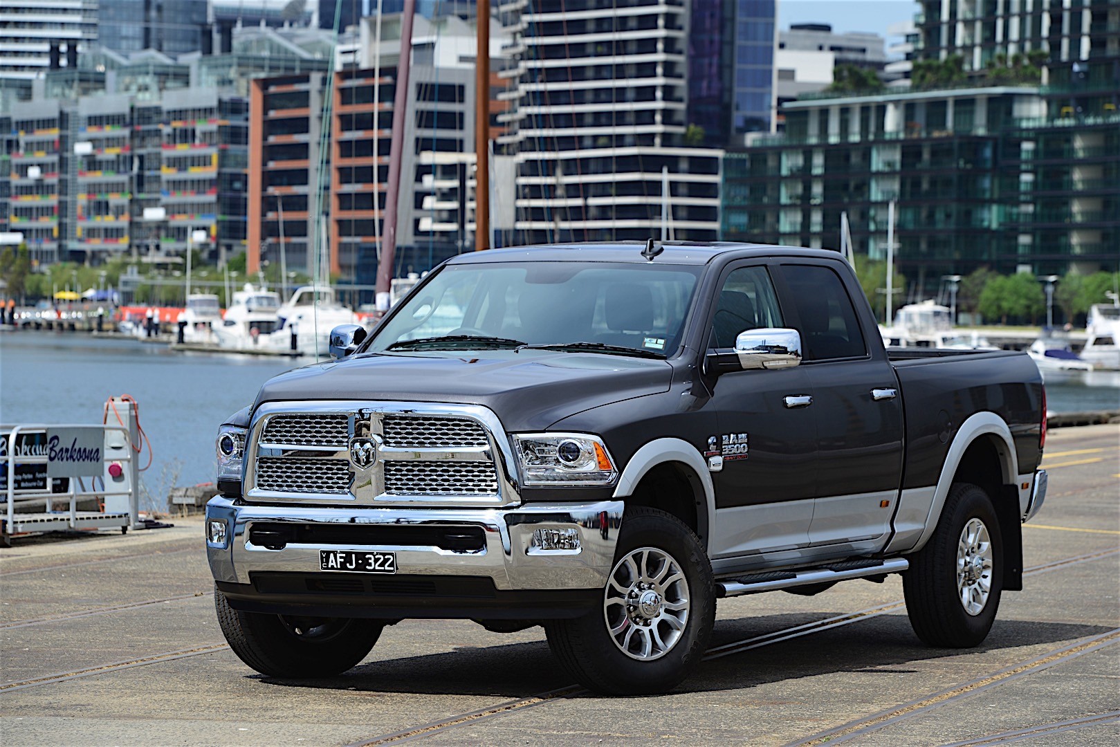 Ram Trucks 3500 photo 3