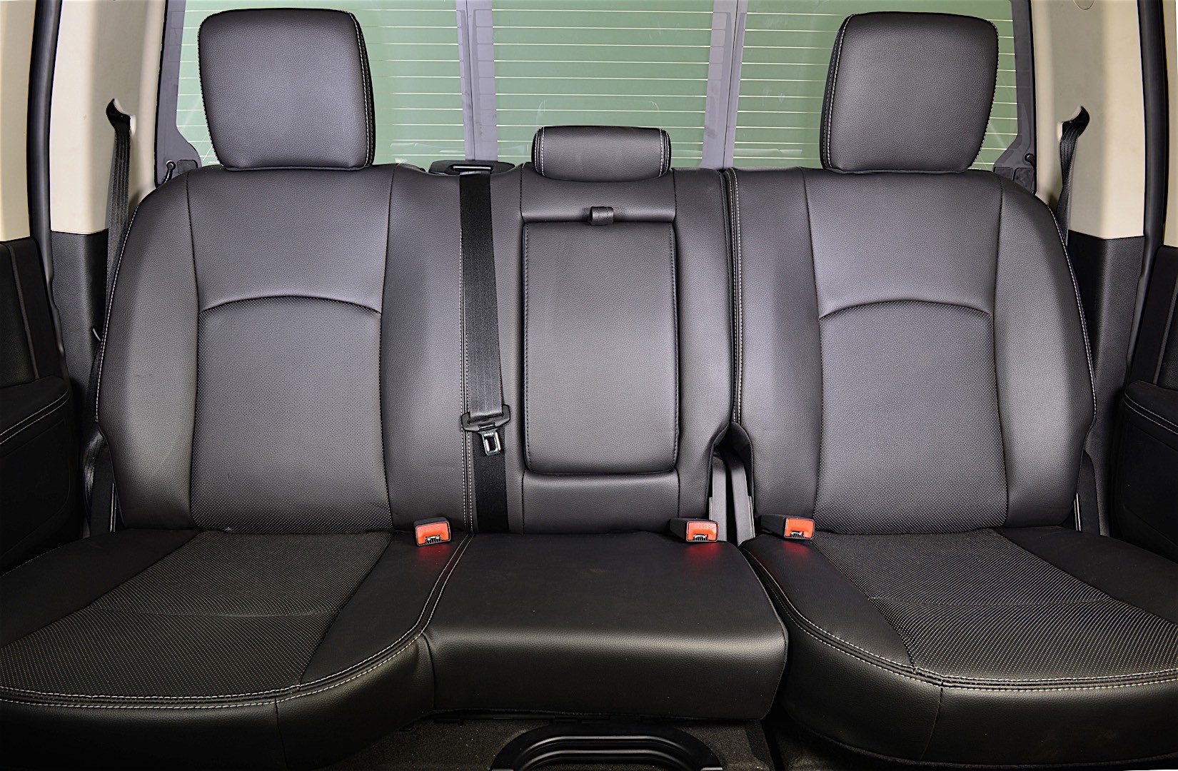 Ram Trucks 3500 photo 11