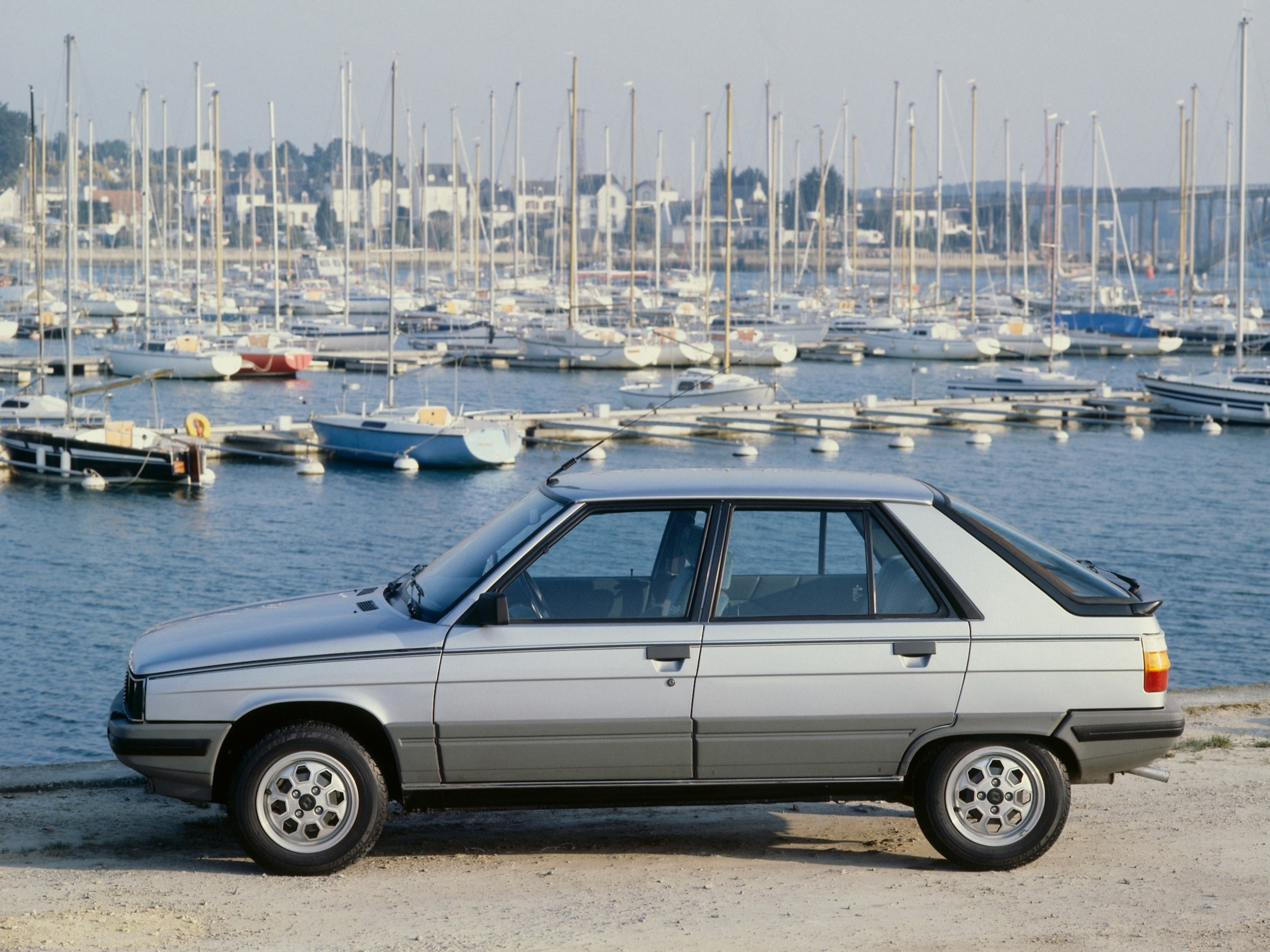 Renault 11 photo 7