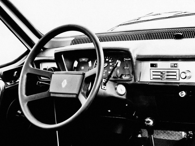 Renault 12 photo 13