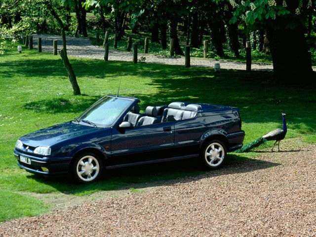 Renault 19 photo 11