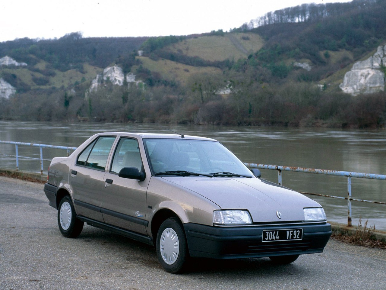 Renault 19 photo 6