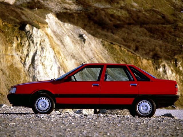 Renault 21 photo 7