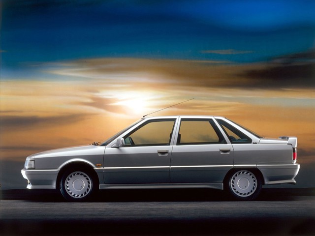 Renault 21 photo 12