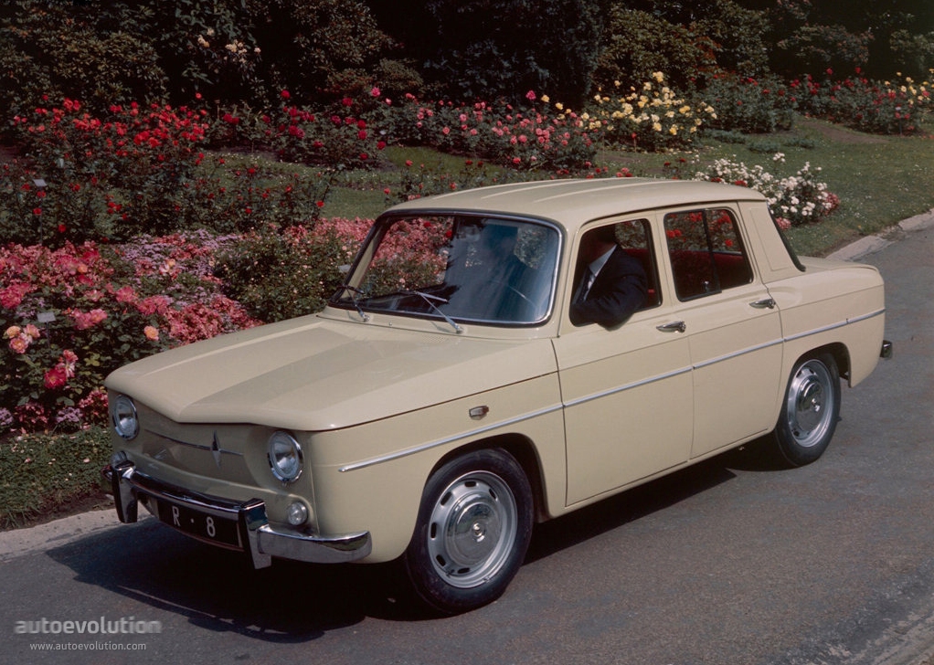 RENAULT 8