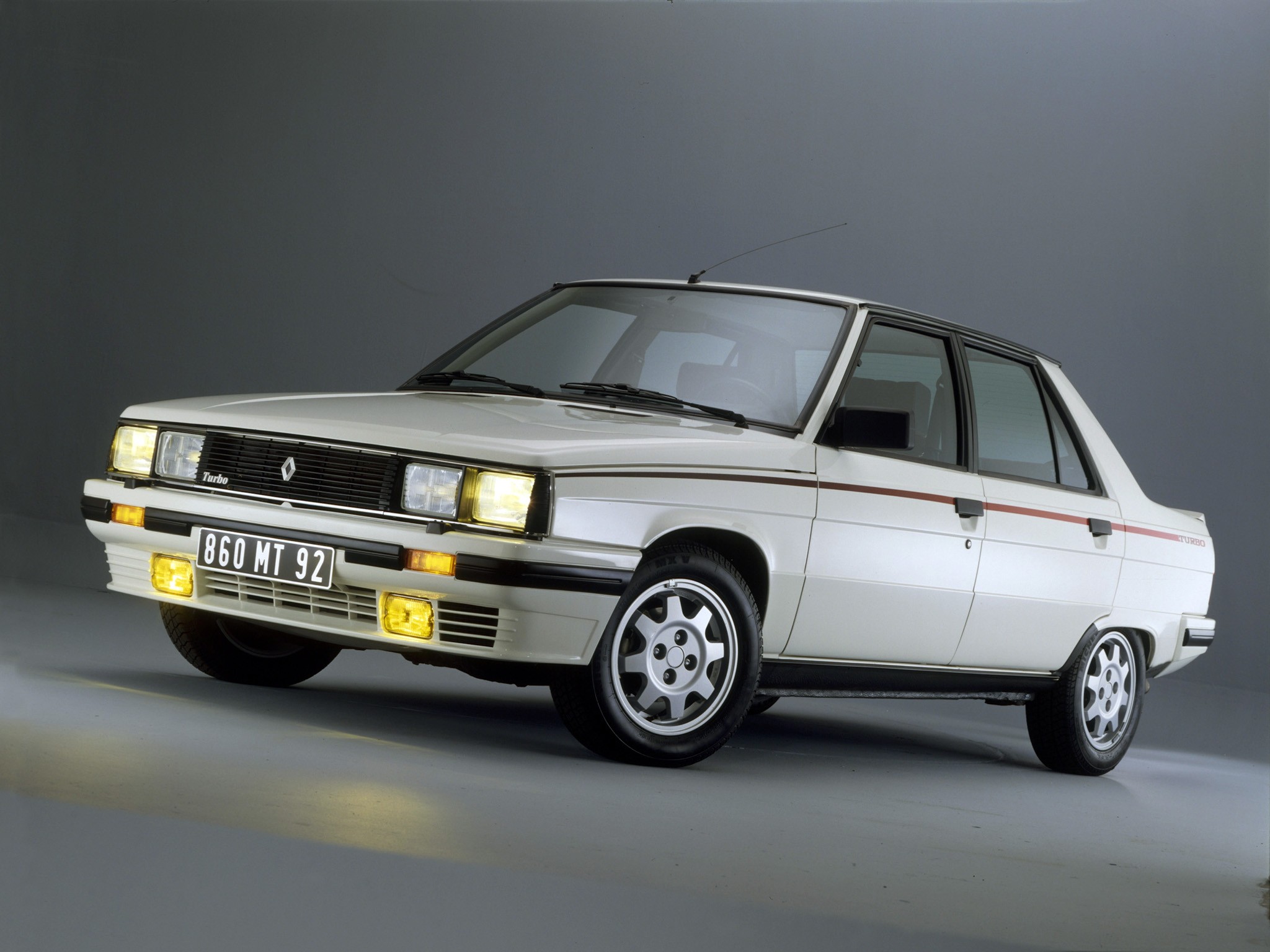 Renault 9 photo 8
