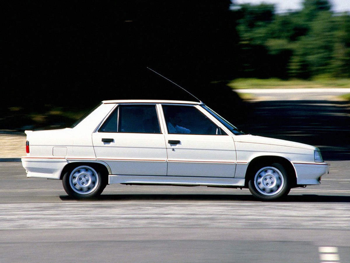 Renault RENAULT 9 1.3L 4MT FWD (54 HP)