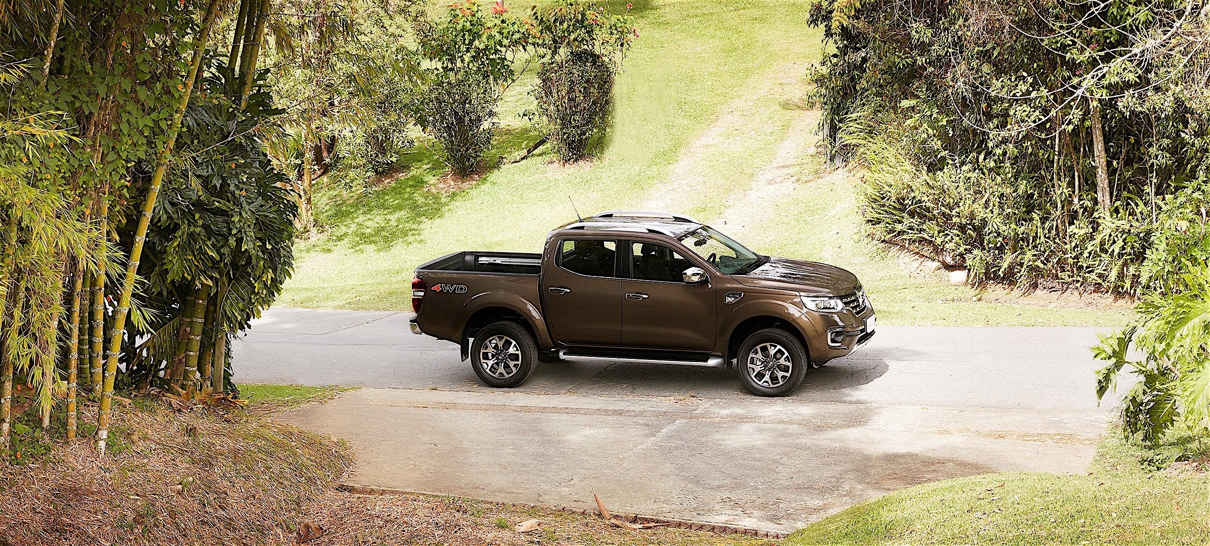 Renault Alaskan photo 12