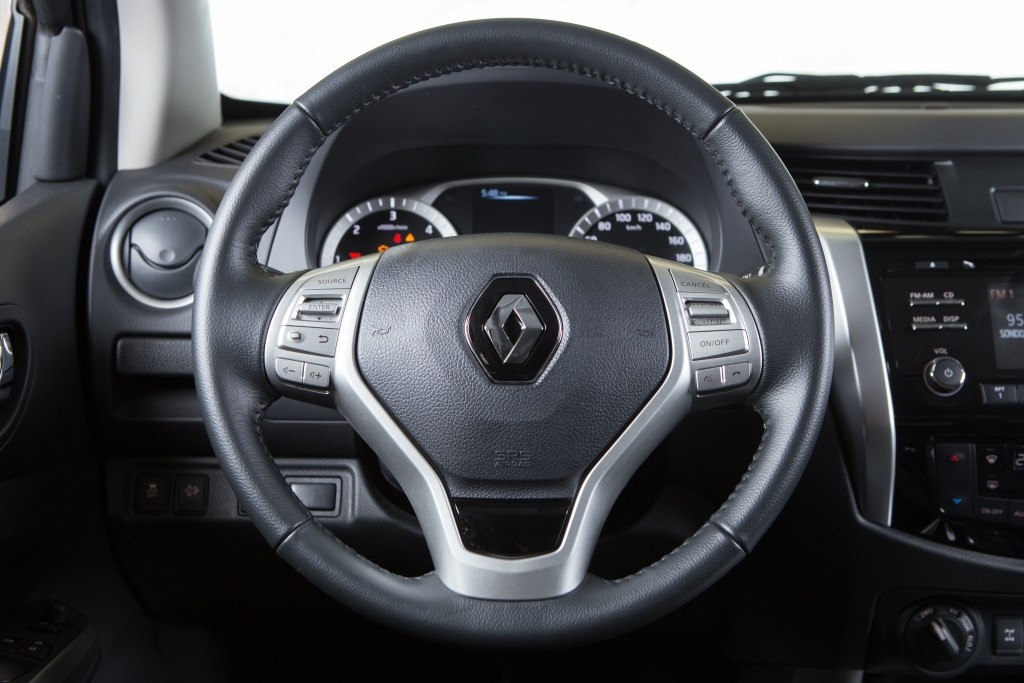 Renault Alaskan photo 38