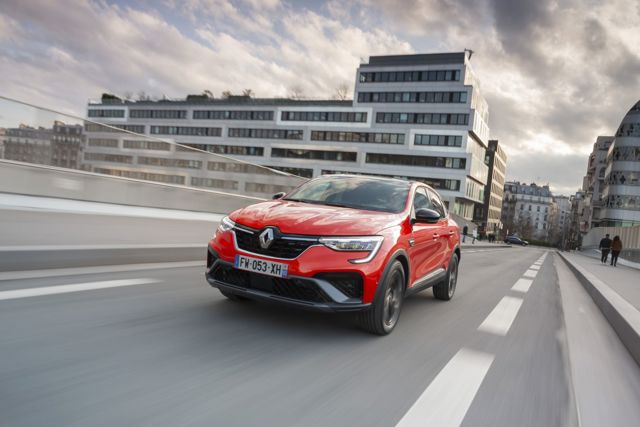 Renault Arkana photo 2