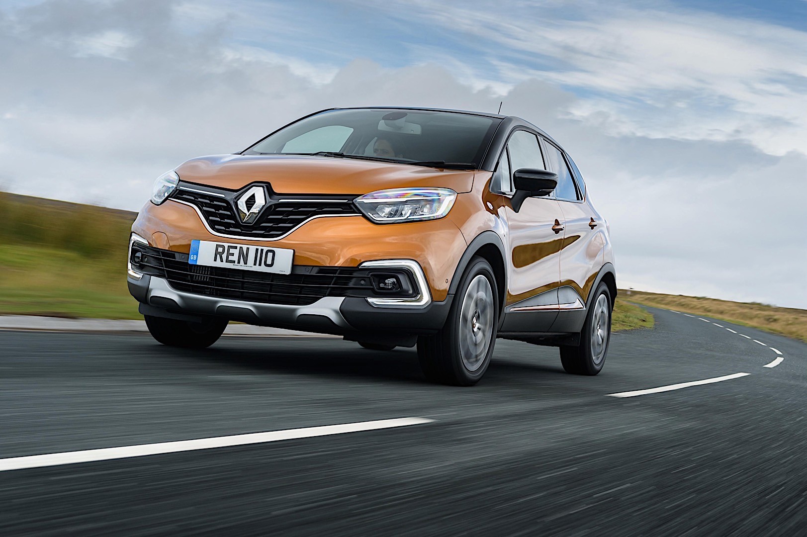 Renault Captur photo 2