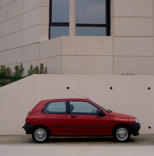 Renault Clio 3 Doors foto 3