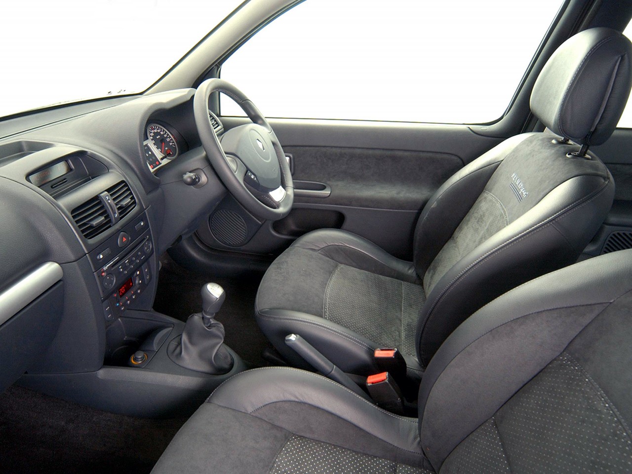 Renault Clio 3 Doors photo 31