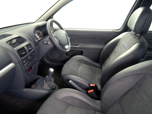 Renault Clio 3 Doors photo 31
