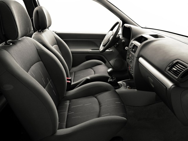 Renault Clio 3 Doors photo 32