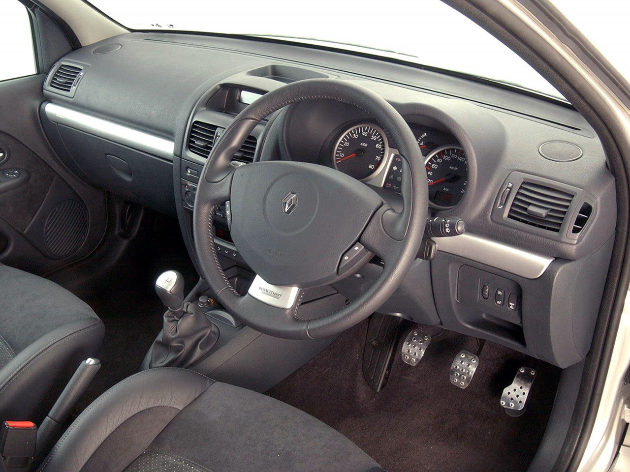 Renault Clio 3 Doors photo 33