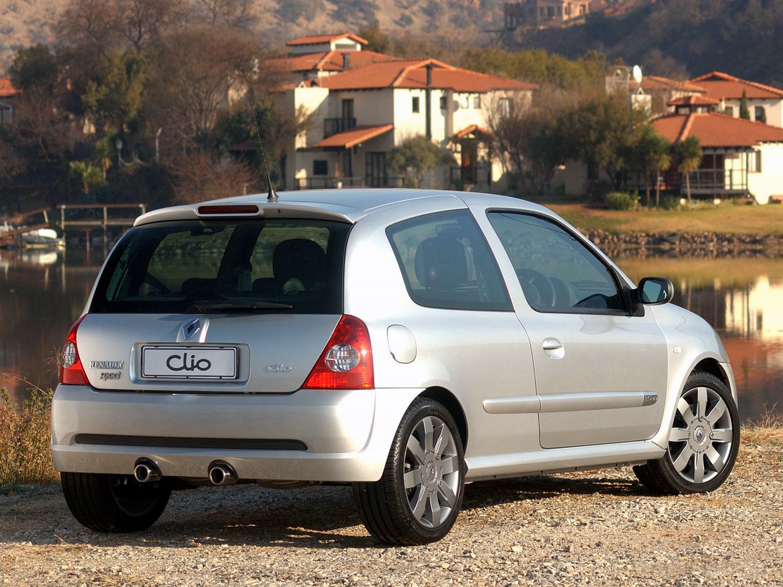 Renault Clio 3 Doors photo 10