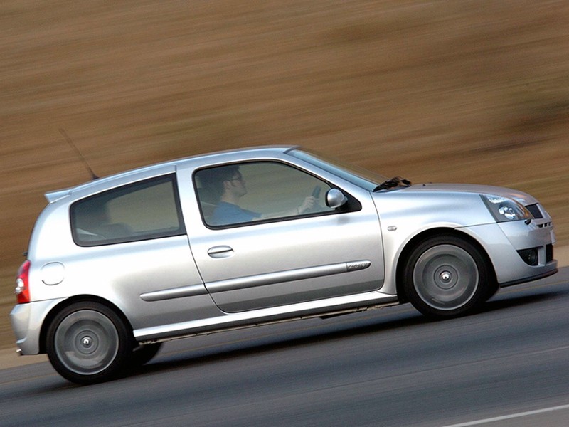 Renault Clio 3 Doors photo 11