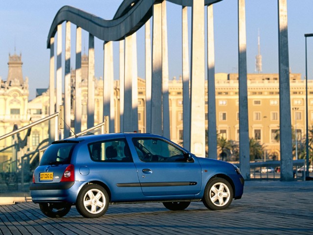 Renault Clio 3 Doors photo 12