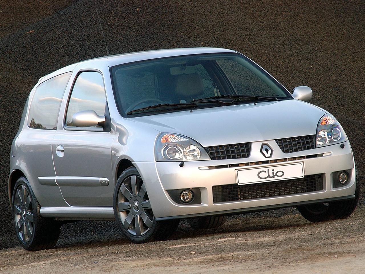 Renault Clio 3 Doors photo 17